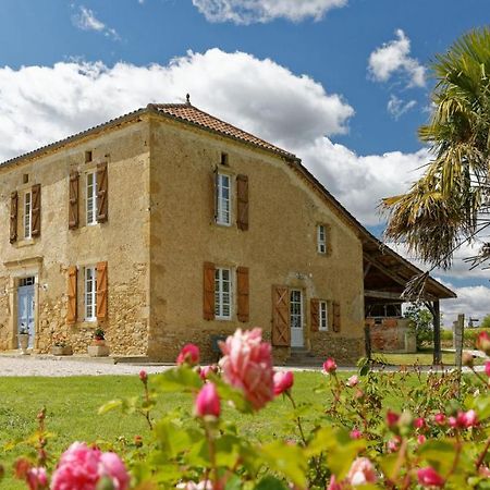 Le Guitou Villa Monlezun Buitenkant foto