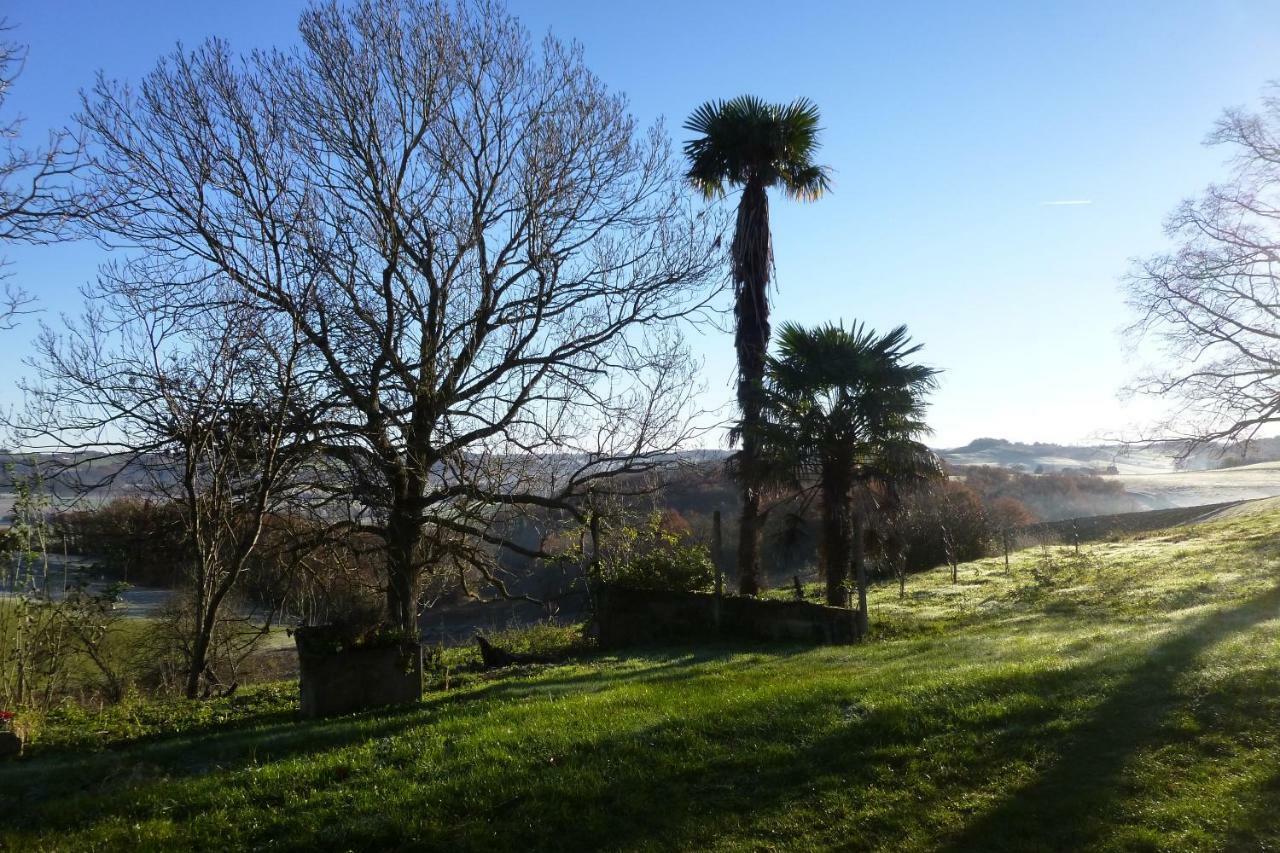 Le Guitou Villa Monlezun Buitenkant foto