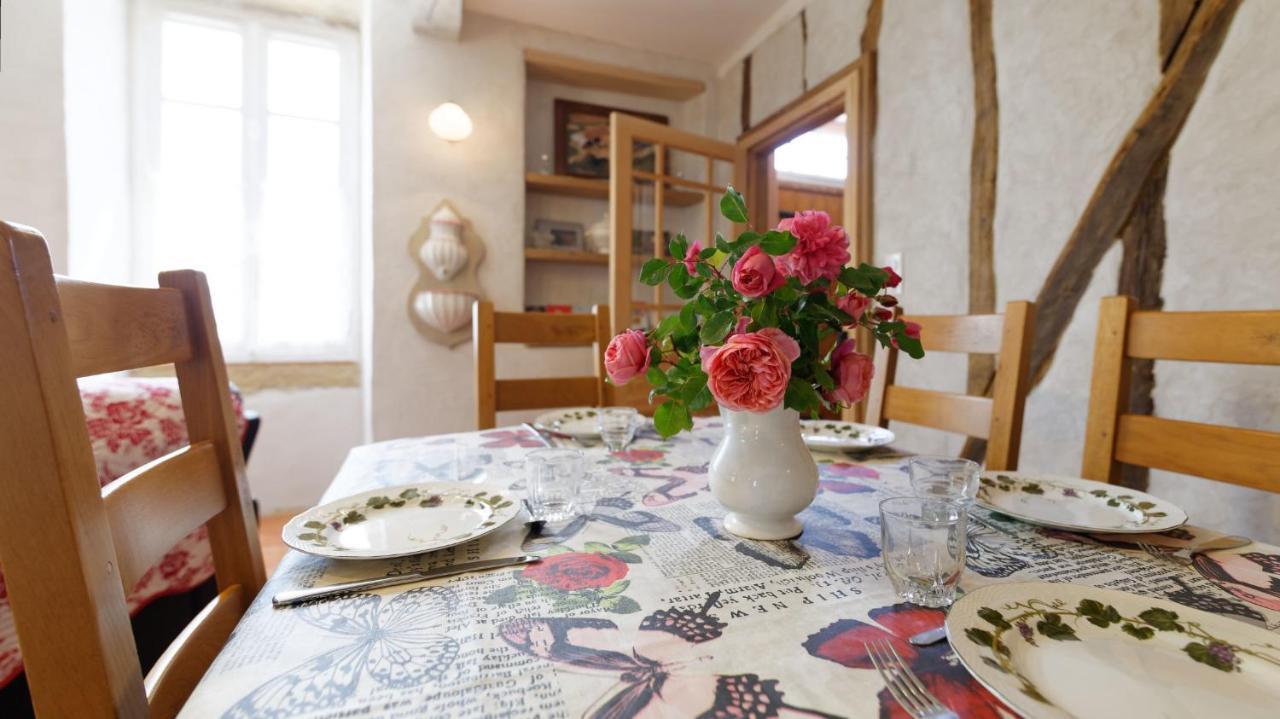 Le Guitou Villa Monlezun Buitenkant foto